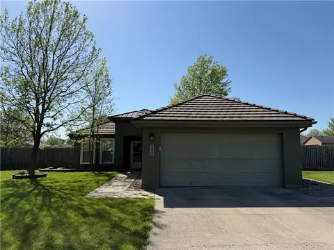 202 E Kirby Rd, Grain Valley, MO 64029