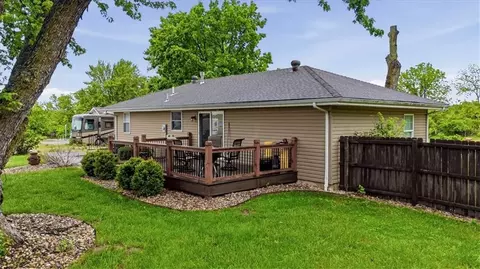Exterior - 2450 Lowenstein Dr, Lees Summit, MO 64081 photo 9 of 9