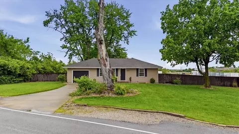 Exterior - 2450 Lowenstein Dr, Lees Summit, MO 64081 photo 2 of 9