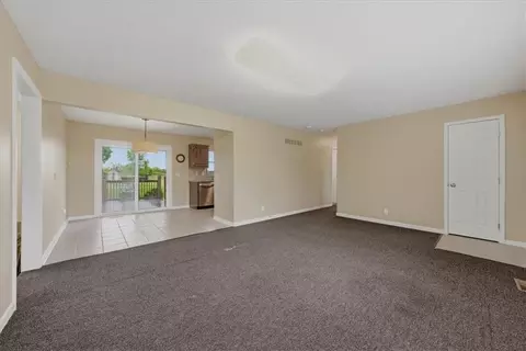 Living - 2450 Lowenstein Dr, Lees Summit, MO 64081 photo 3 of 5