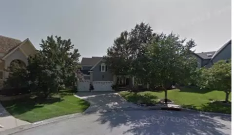 7221 Mullen Rd, Shawnee, KS 66216