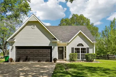 Exterior - 204 E 8th St, Adrian, MO 64720 photo 2 of 9