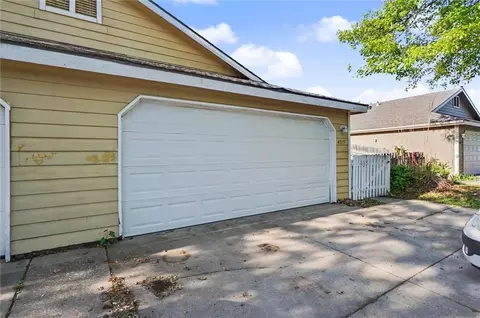 4015 Overland Dr, Lawrence, KS 66049