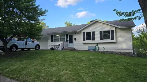 3521 S Rogers Ln, Independence, MO 64055