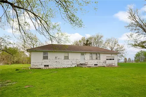 711 S 2nd St, Spickard, MO 64679
