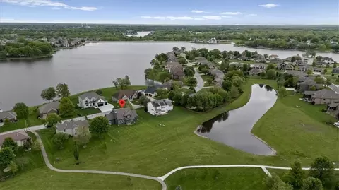 View/Area - 4532 SW Gull Point Dr, Lees Summit, MO 64082 photo 5 of 7