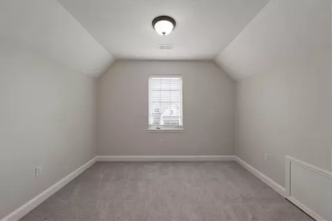 Bedroom - 4532 SW Gull Point Dr, Lees Summit, MO 64082 photo 6 of 8