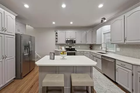 Kitchen - 4532 SW Gull Point Dr, Lees Summit, MO 64082 photo 1 of 3