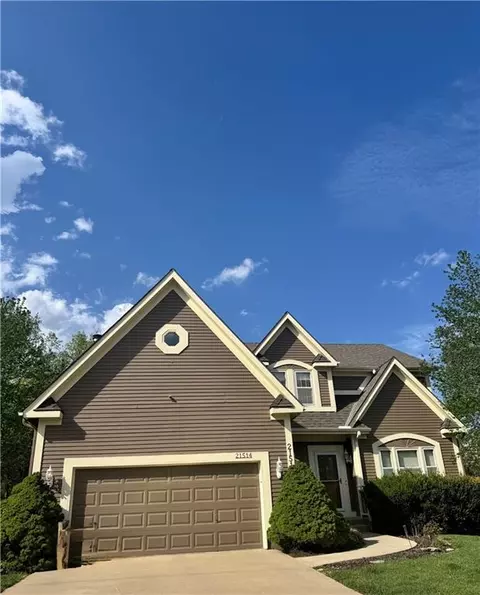 21514 W 51st Ter, Shawnee Mission, KS 66226