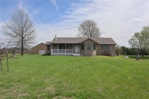 3111 SW Lane Rd, Saint Joseph, MO 64504