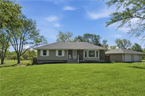 1803 E Gore Rd, Raymore, MO 64083