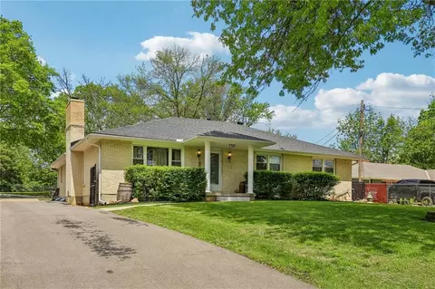 5310 Yecker Ave, Kansas City, KS 66104