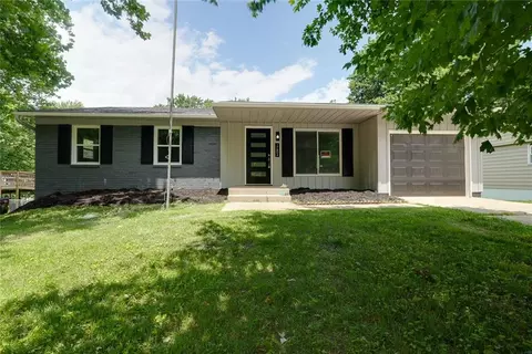 17804 E Greentree Ave, Independence, MO 64057