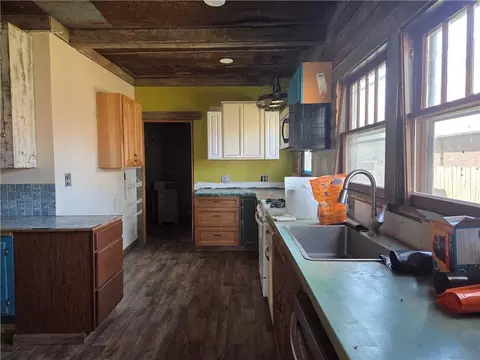 Kitchen - 426 Cherry St, Chillicothe, MO 64601 photo 1 of 5