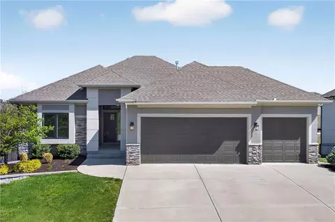 24818 W 89th St, Lenexa, KS 66227