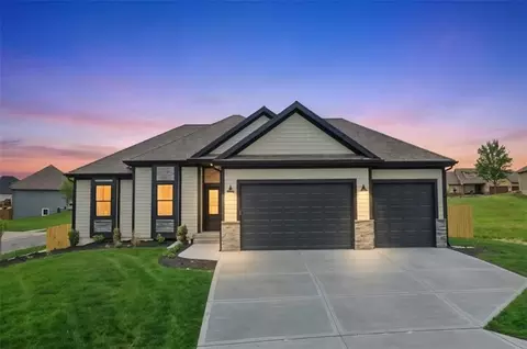 2210 Piedmont Pl, Excelsior Springs, MO 64024