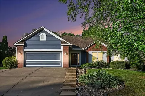823 NE 102nd St, Kansas City, MO 64155