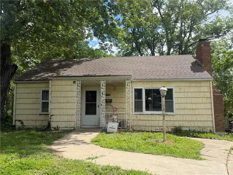 1347 S Hocker Ave, Independence, MO 64055