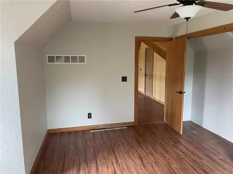 Bedroom - 2511 Ottawa Rd, Atchison, KS 66002 photo 2 of 3