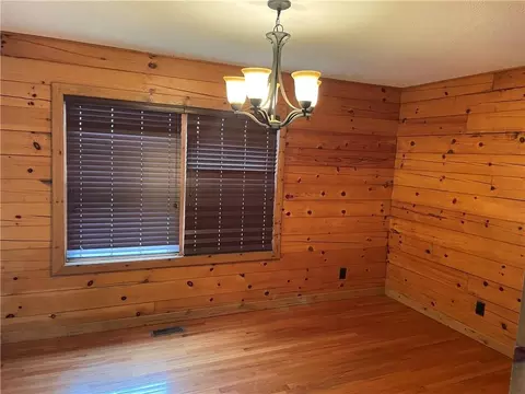 Living - 2511 Ottawa Rd, Atchison, KS 66002 photo 2 of 7