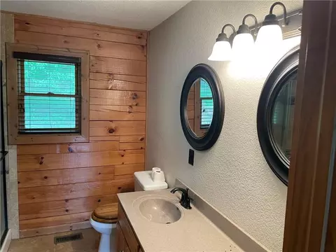 Bath - 2511 Ottawa Rd, Atchison, KS 66002 photo 1 of 2