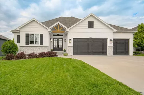 11080 S Palisade St, Olathe, KS 66061