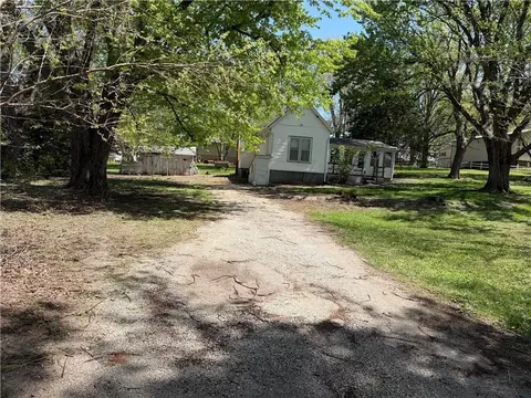 n 7th street, Tarkio, MO 64491
