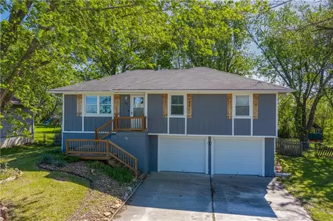 79 NW 271st Rd, Centerview, MO 64019