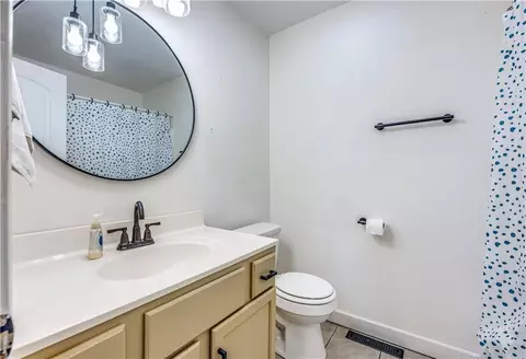 Bath - 79 NW 271st Rd, Centerview, MO 64019 photo 1 of 4