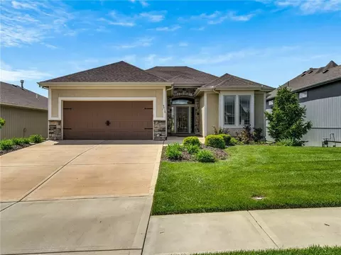4916 Tallgrass St, Leavenworth, KS 66048