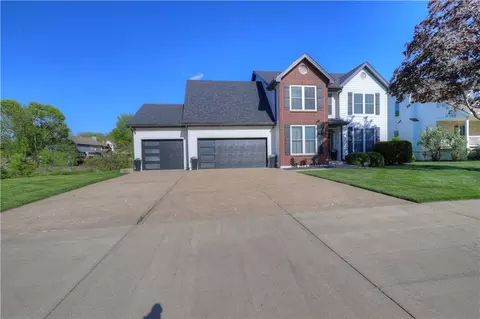 125 SE Battery Pt, Lees Summit, MO 64063