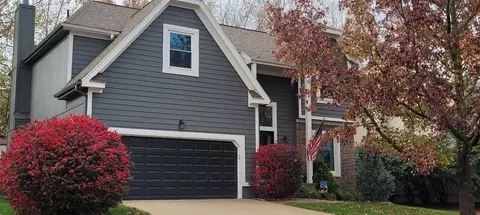 909 N Sumac St, Olathe, KS 66061