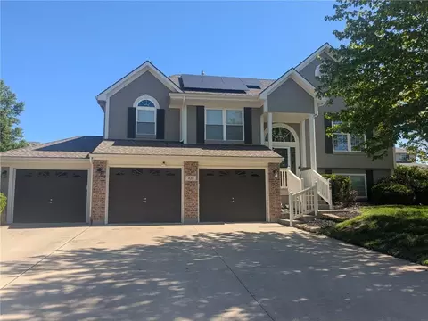 428 SW Seagull St, Lees Summit, MO 64082