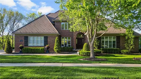 3604 W 153rd St, Leawood, KS 66224