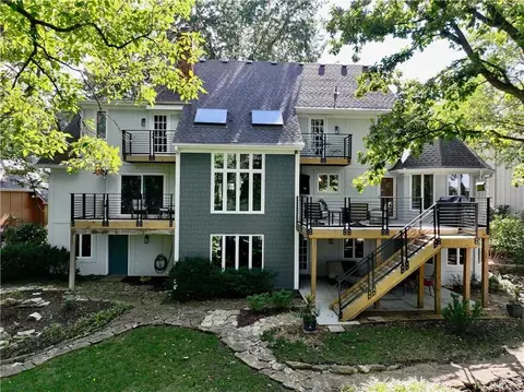 10908 W 120th St, Overland Park, KS 66213