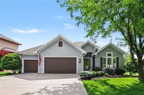 1923 NE 104th Ter, Kansas City, MO 64155