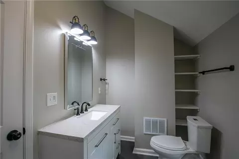 Bath - 300 SE 1st St, Lees Summit, MO 64063 photo 2 of 3