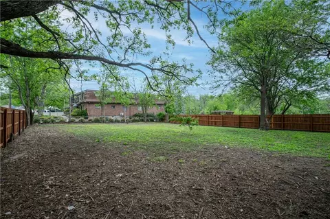 Exterior - 300 SE 1st St, Lees Summit, MO 64063 photo 5 of 9