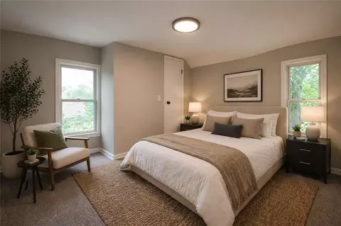 Bedroom - 300 SE 1st St, Lees Summit, MO 64063 photo 6 of 7