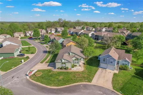 19619 E 7th Street Ct, Independence, MO 64056