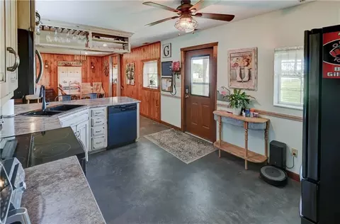 Kitchen - 11683 Highway Ff, Mayview, MO 64071 photo 3 of 8