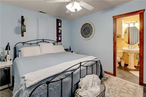 Bedroom - 11683 Highway Ff, Mayview, MO 64071 photo 3 of 7