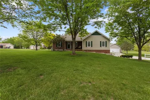 826 Ryan Rd, Grain Valley, MO 64029