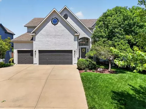 21612 W 100 Ter, Lenexa, KS 66220