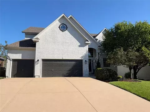 21612 W 100 Ter, Lenexa, KS 66220