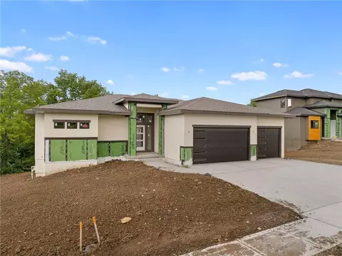 Exterior - 514 Turnbridge Dr, Raymore, MO 64083 photo 2 of 2