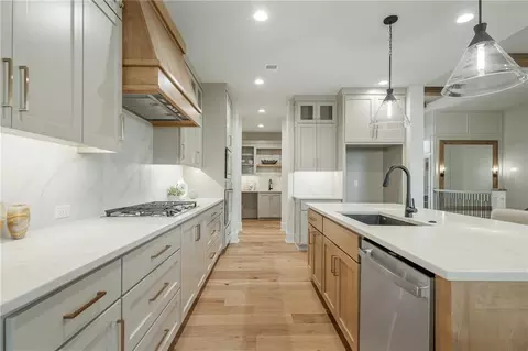 Kitchen - 514 Turnbridge Dr, Raymore, MO 64083 photo 1 of 8