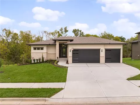 Exterior - 514 Turnbridge Dr, Raymore, MO 64083 photo 9 of 9