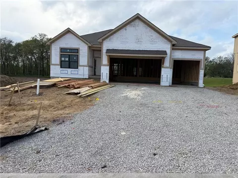 8222 NW 90th Ter, Kansas City, MO 64153