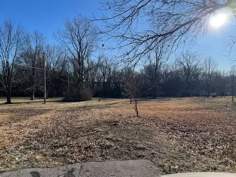 17612 S Benton Dr, Belton, MO 64012